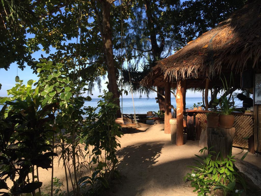 Hôtel Cocobar&Bungalow'Kohjum à Koh Jum Extérieur photo