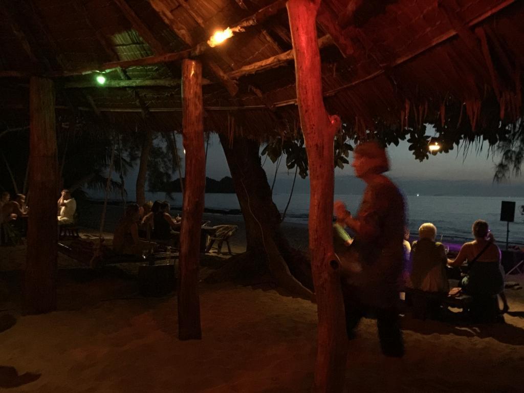Hôtel Cocobar&Bungalow'Kohjum à Koh Jum Extérieur photo