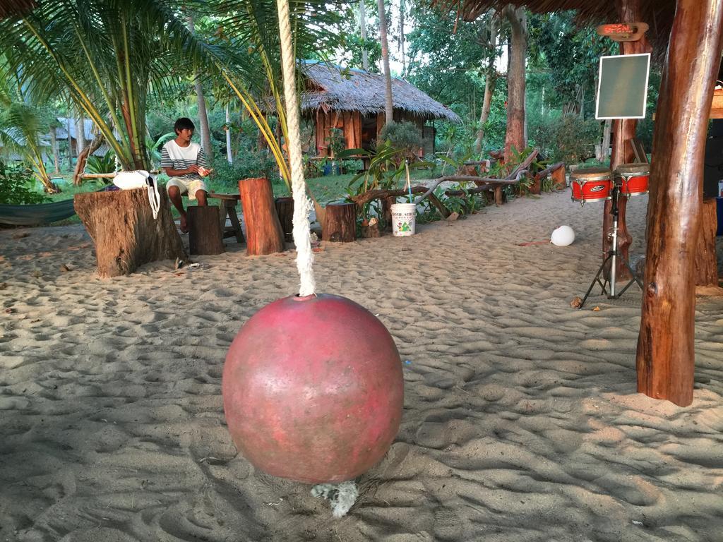 Hôtel Cocobar&Bungalow'Kohjum à Koh Jum Extérieur photo