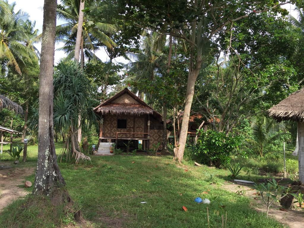 Hôtel Cocobar&Bungalow'Kohjum à Koh Jum Extérieur photo