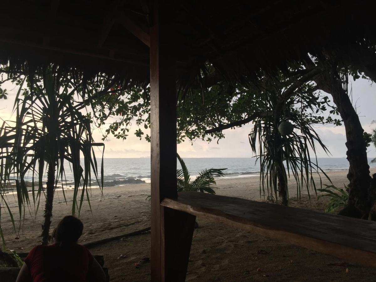 Hôtel Cocobar&Bungalow'Kohjum à Koh Jum Extérieur photo